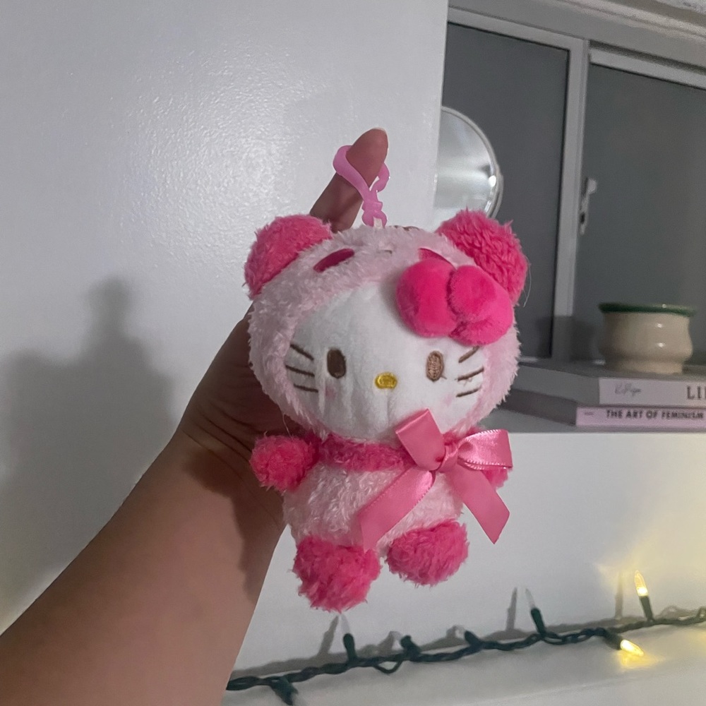 Hello kitty keychain